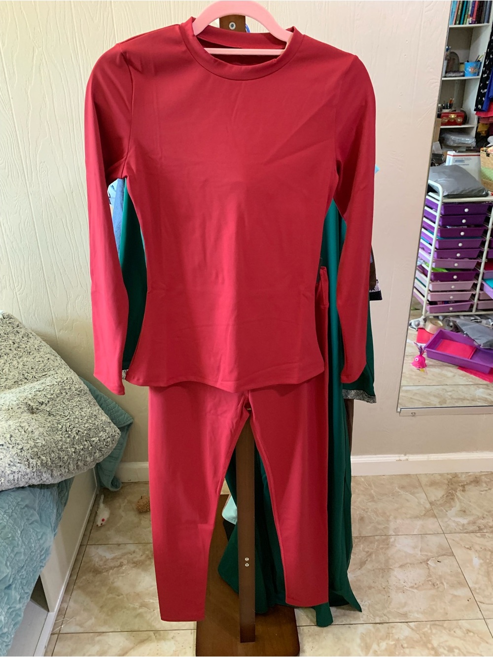 XL Active Leggings and top set in Bright Coral Red